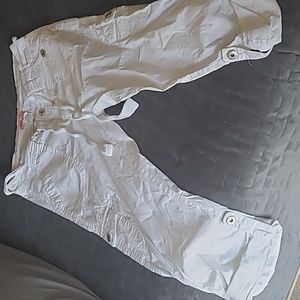 White Capri pants